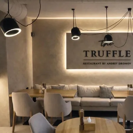 27 Pearl - The Salt House Apartment Odessa